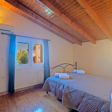 Corfu Summer Maisonette *